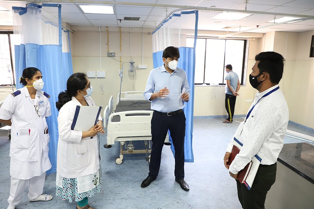 Navi Mumbai Civic chief pays surprise visit to Nerul hospital, directs to make the facility