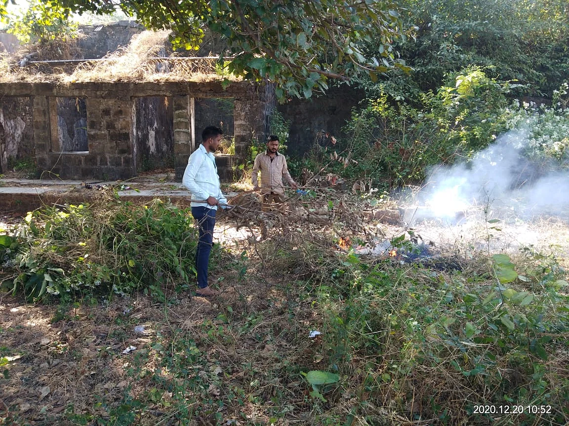 Mira Bhayandar: Youngsters come to the rescue of crumbling Dharavi Fort in Uttan
