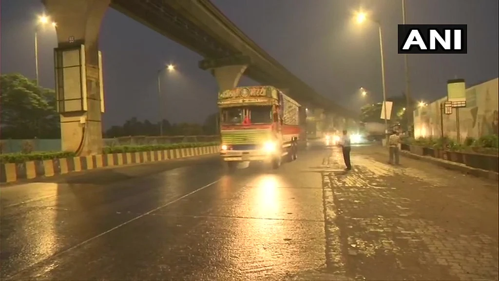 Mumbai: Parts of the city, Thane, Palghar, Raigad receive light showers; check photos