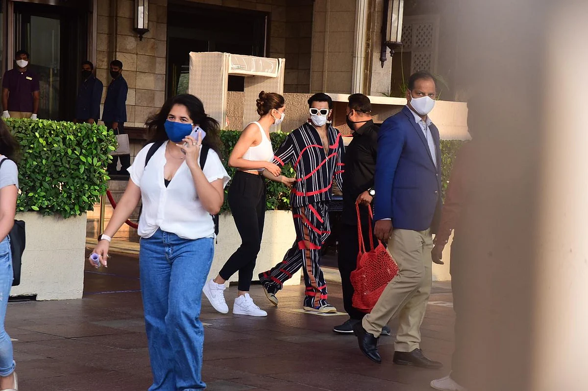 Watch: Doting husband Ranveer Singh sees off Deepika Padukone as she leaves for Alibaug with Sidhant Chaturvedi