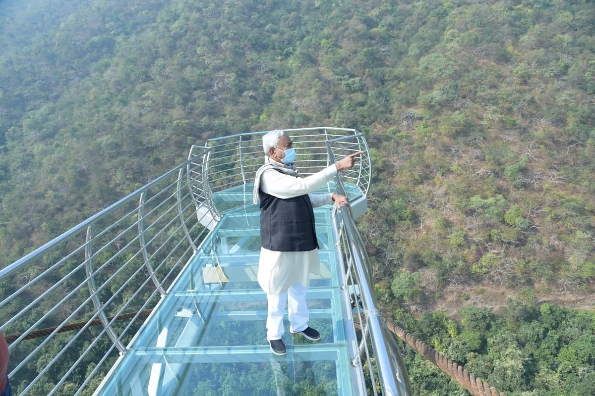 Tourists, behold! This marvellous glass bridge at Bihar's Rajgir will open for safari-lovers from March next year