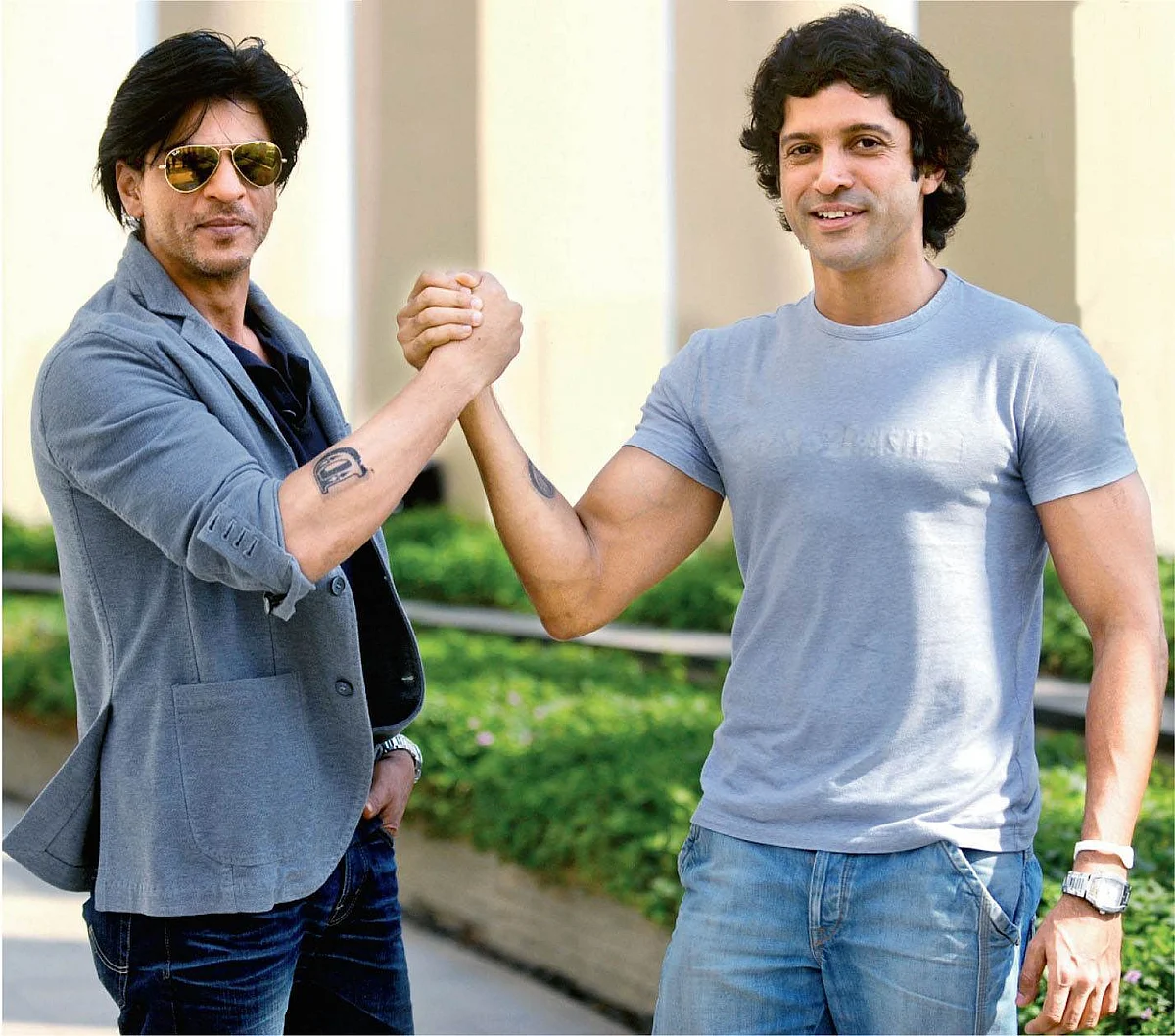As Farhan Akhtar celebrates 9 years of 'Don 2', Shah Rukh Khan fans demand 'Don 3'