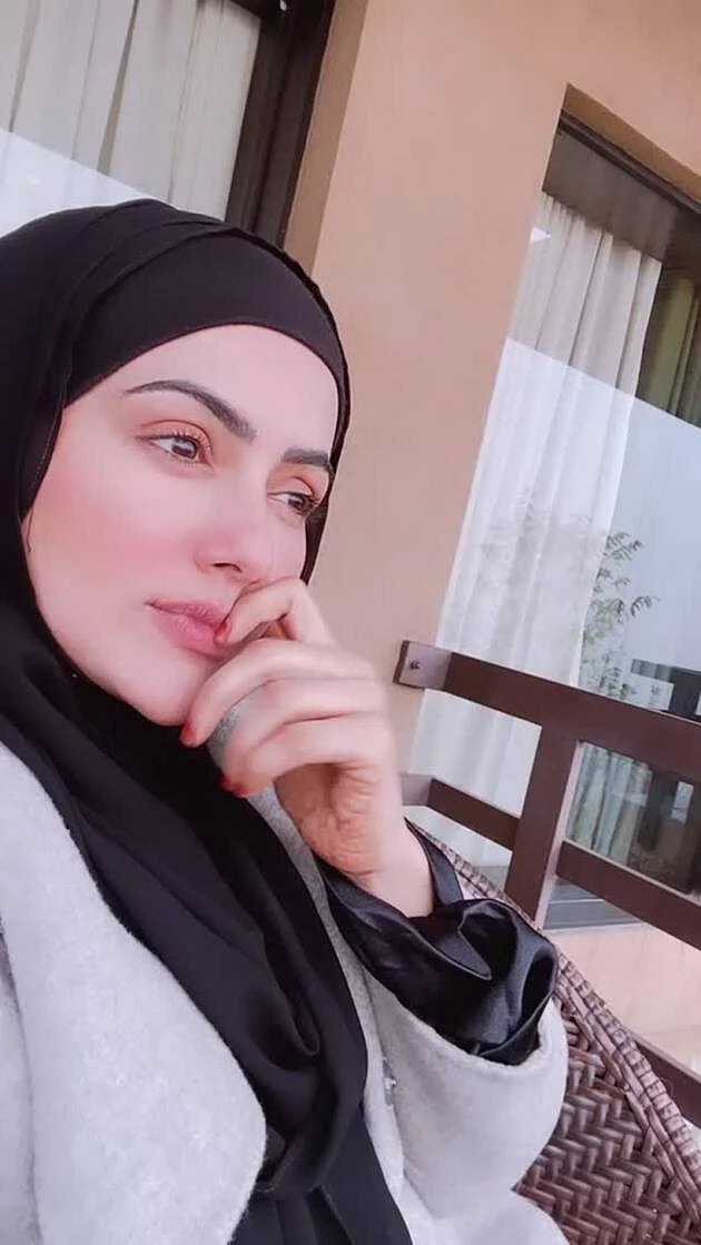 In Pics: Just married Sana Khan, Anas Sayed share glimpses of their Kashmir honeymoon