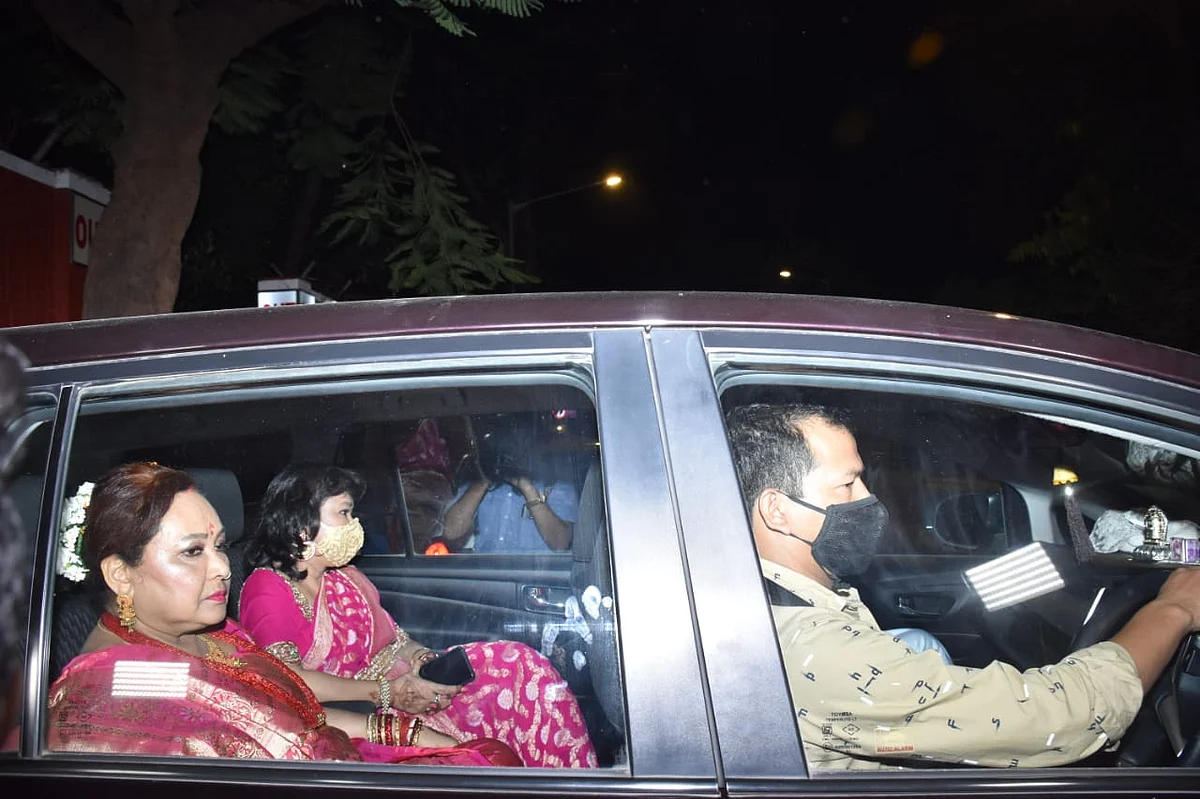 Aaditya Narayan marries Shweta Agarwal: Udit Narayan dances to his heart's content in son's baraat; see pics