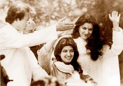 On Rajesh Khanna's 78th birth anniversary, here are some adorable pics of legendary actor with daughter Twinkle