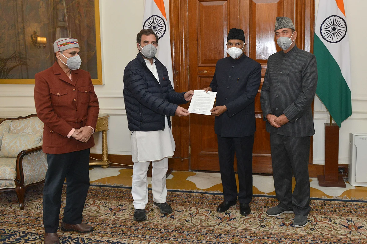 President Ram Nath Kovind meeting a delegation from the Indian National Congress comprising Ghulam Nabi Azad, Adhir Ranjan Chowdhury and Rahul Gandhi, at Rashtrapati Bhavan in New Delhi on Thursday.