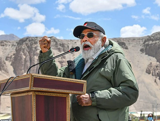 From sporting an Ertugrul beard to cocking an assault rifle, 5 PM Modi pictures which left netizens in awe in 2020