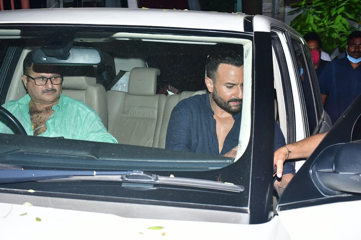 In Pics: Kiara Advani steps out for Sunday brunch with Sidharth Malhotra; Saif Ali Khan resumes work amid 'Tandav' controversy