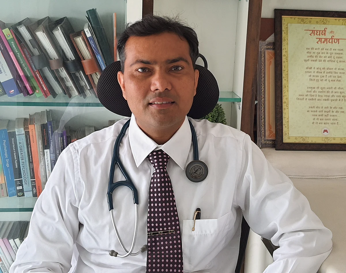 Dr Pawan Rathi