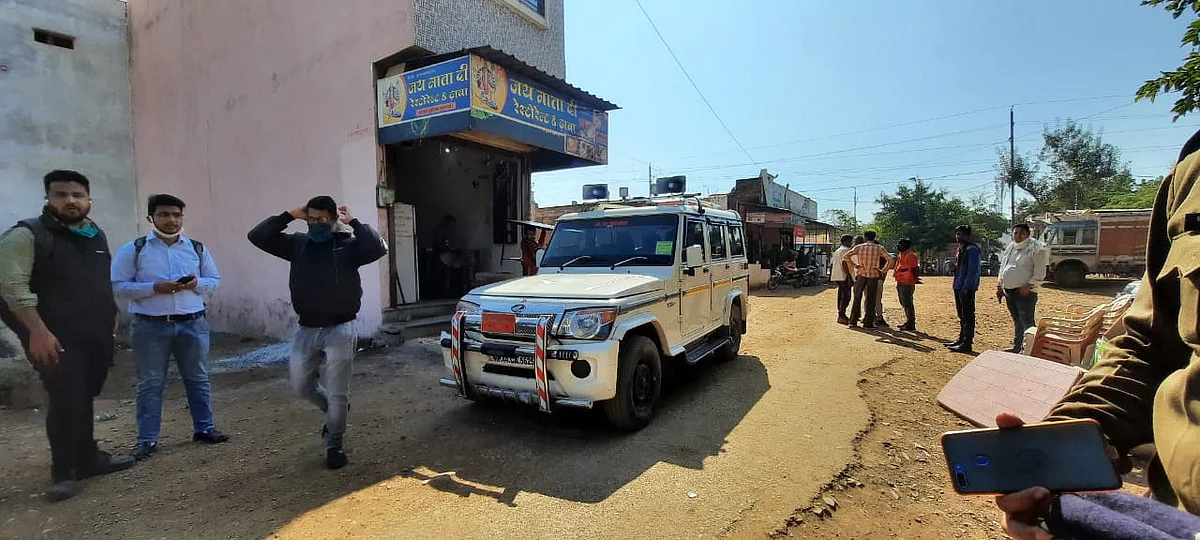 Madhya Pradesh: Sex racket busted in Neemuch, couple used WhatsApp to supply minor girls; 2 held
