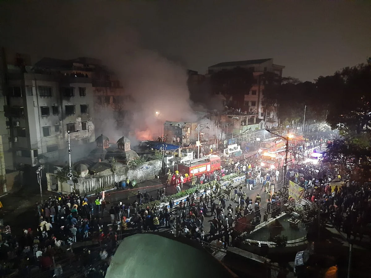 West Bengal: Massive fire breaks out at Baghbazar area in north Kolkata