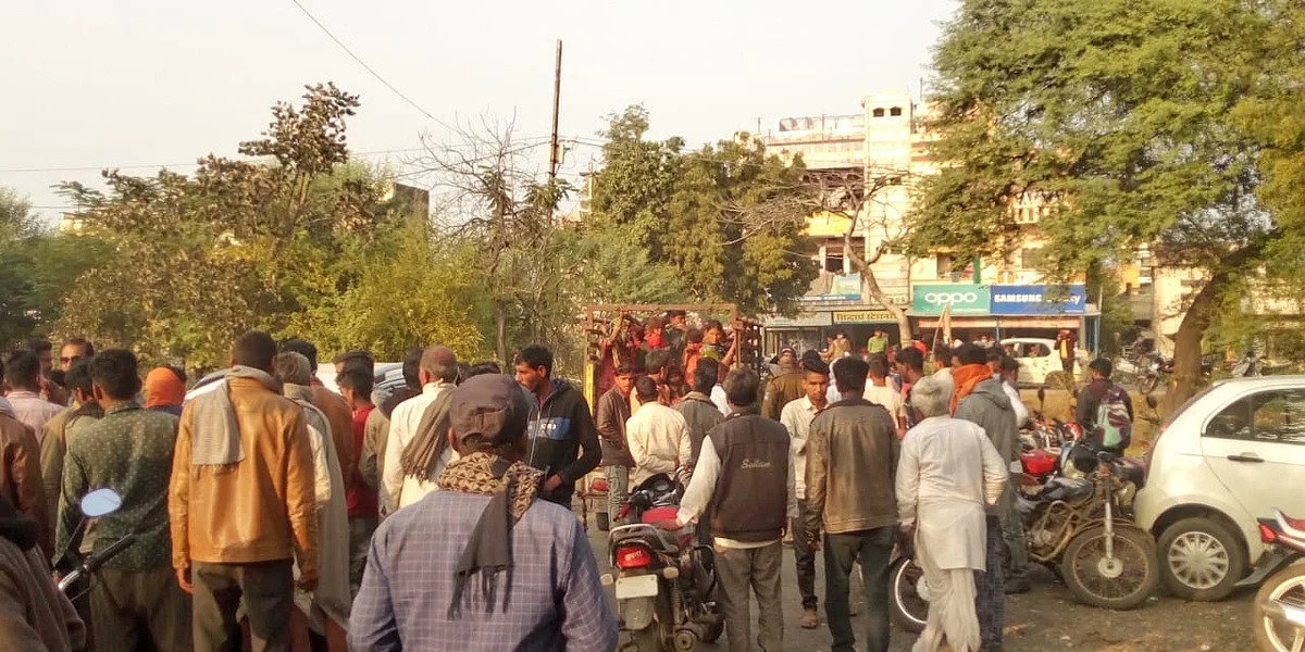 Madhya Pradesh: ASP Rajesh Kumar Yadav visits Kalsia village, assures villagers to swipe off Kanjar gangs
