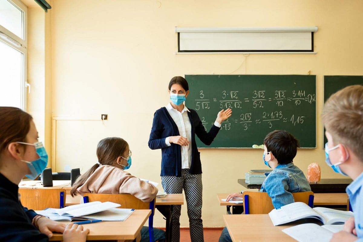 Teachers having to work harder than any other professionals: Study - Vimarsana News
