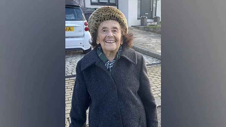 'What an inspiration': Twitterati react after 97-year-old holocaust survivor recovers from COVID-19