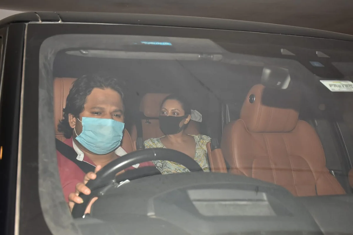 Kareena Kapoor, Taimur Ali Khan attend birthday party; Gauri Khan, Ananya Panday arrive at Karan Johar's residence; see pics