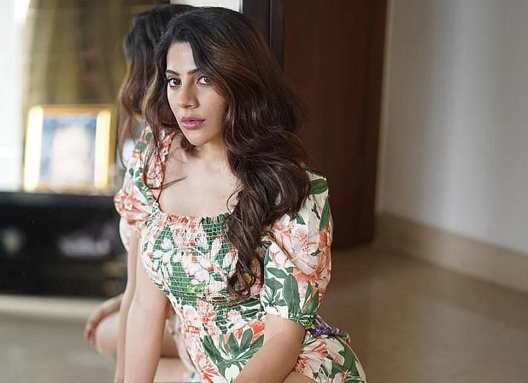 Television actor Jasmin Bhasin gets candid about her stint in Bigg Boss and boyfriend Aly Goni