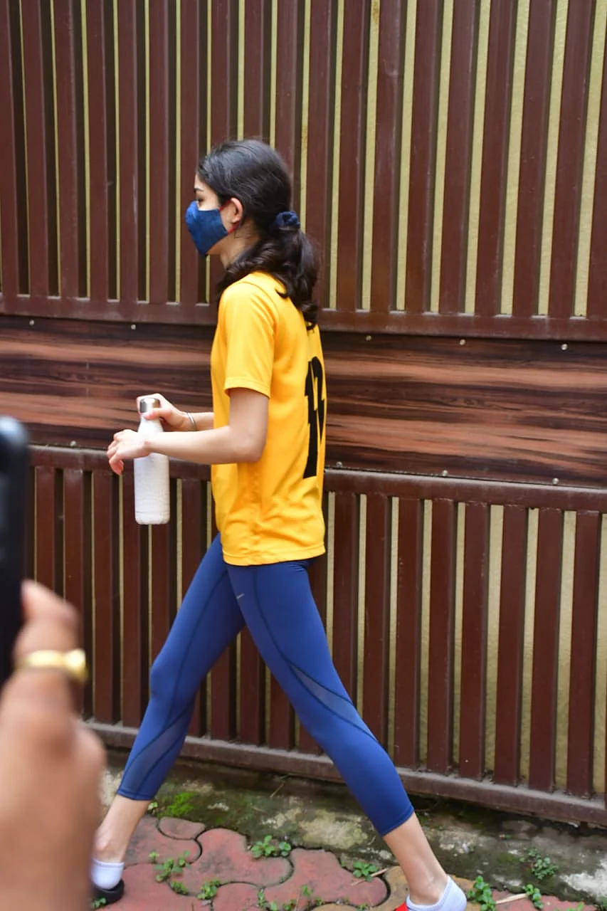 Celebrity Spotting: Aamir Khan, Ranveer Singh, Jaya Bachchan and others captured by paps in Mumbai