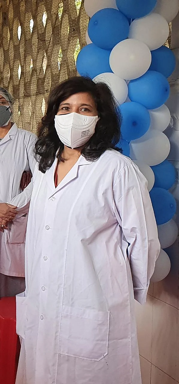 Dr Rachana Gupta, first woman to be vaccinated at ESIC Hospital