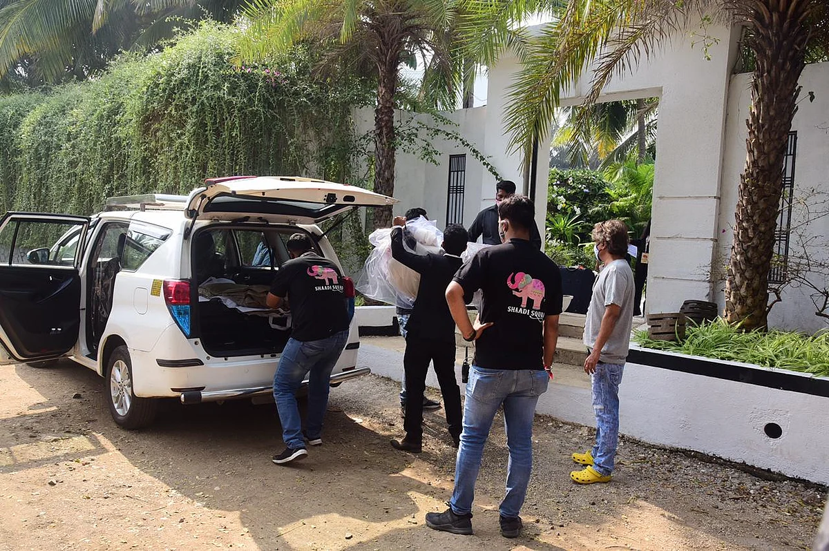 In Pics: Varun Dhawan’s family arrives at the wedding venue in Alibaug