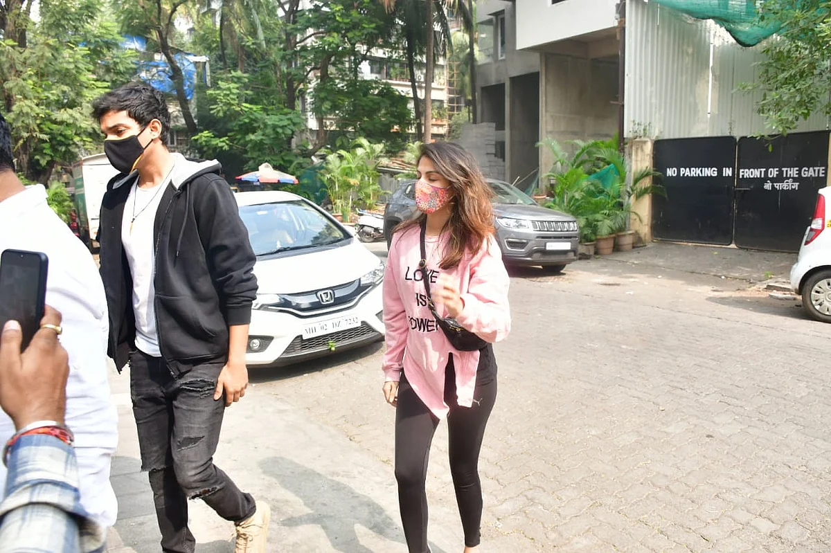 Watch: Rhea Chakraborty asks paps not to follow her, brother Showik as they step out for the first time after bail in SSR drugs case