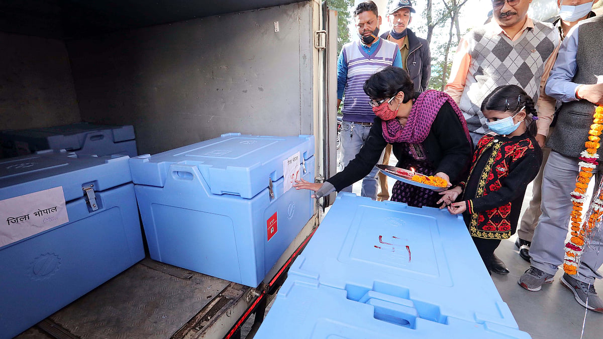 COVID-19 vaccine drive picks up steam, doses reach far corners of India ahead of mass inoculation exercise - Vimarsana News