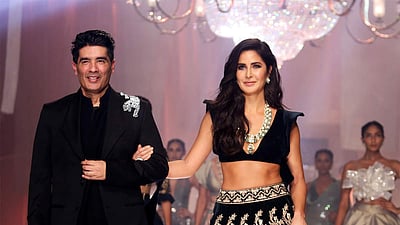 Bollywood S Favourite Fashion Designer Manish Malhotra Launches Virtual Store The leading ladies of bollywood that malhotra has designed for flaunt the richest elements of indian traditional fashion.