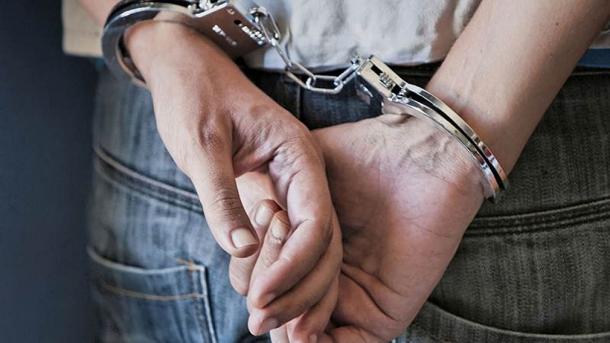Thane: On advocate's complaint, woman held for extortion - Vimarsana News