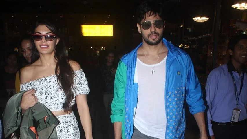 Sidharth Malhotra got Jacqueline's company while returning back to Mumbai.