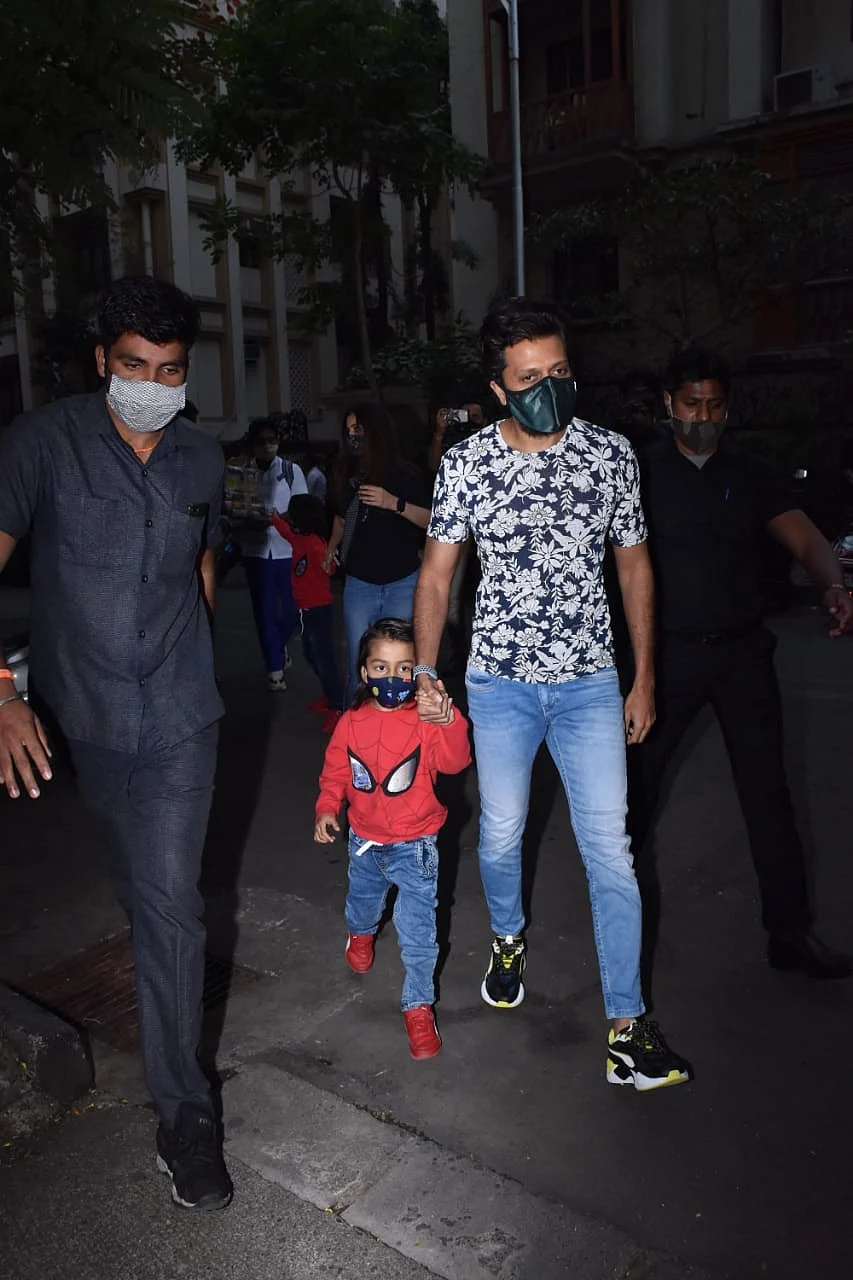 Ravie Kapoor turns 2: Karan Johar, Riteish Deshmukh, Sussanne Khan and others attend Ekta Kapoor's son's birthday bash