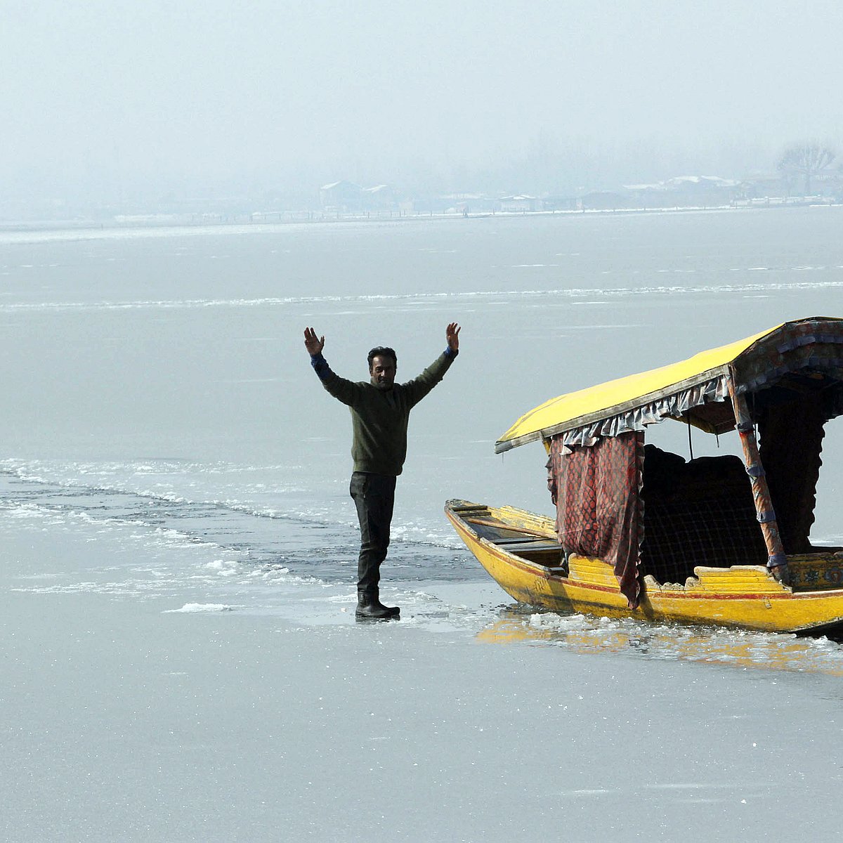 At minus 8.4 degrees, Srinagar records lowest temperature in 30 years