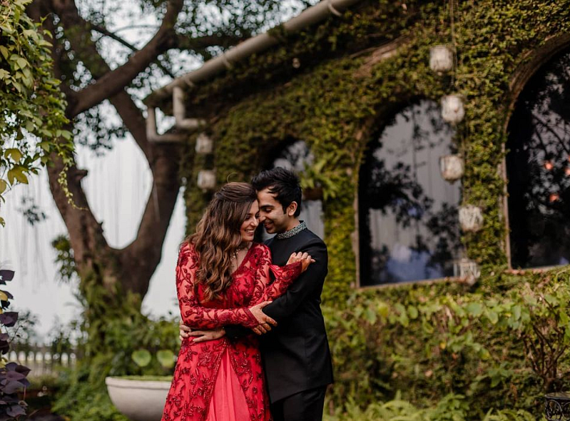 Billiards World champion Pankaj Advani ties the knot with celebrity stylist Saniya Shadadpuri; view pics from sangeet ceremony