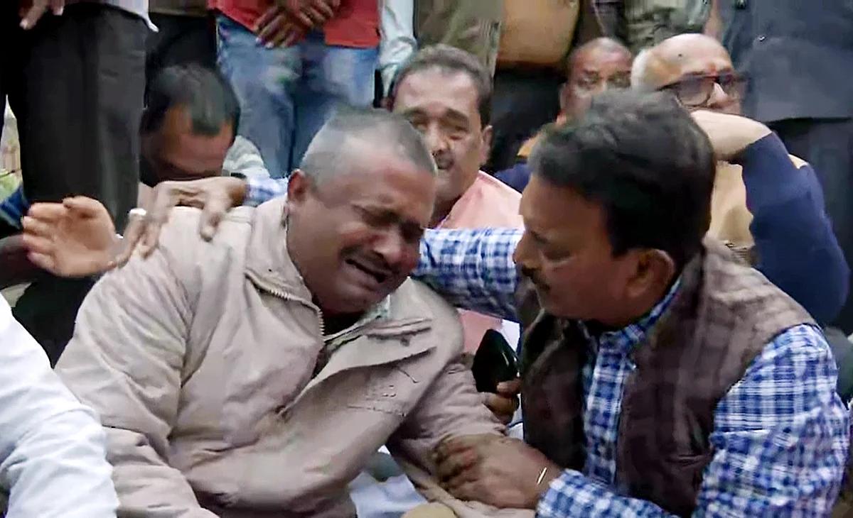 Madhya Pradesh Minister Tulsi Silawat consoles families of Sidhi bus accident victims, at the site of the accident.