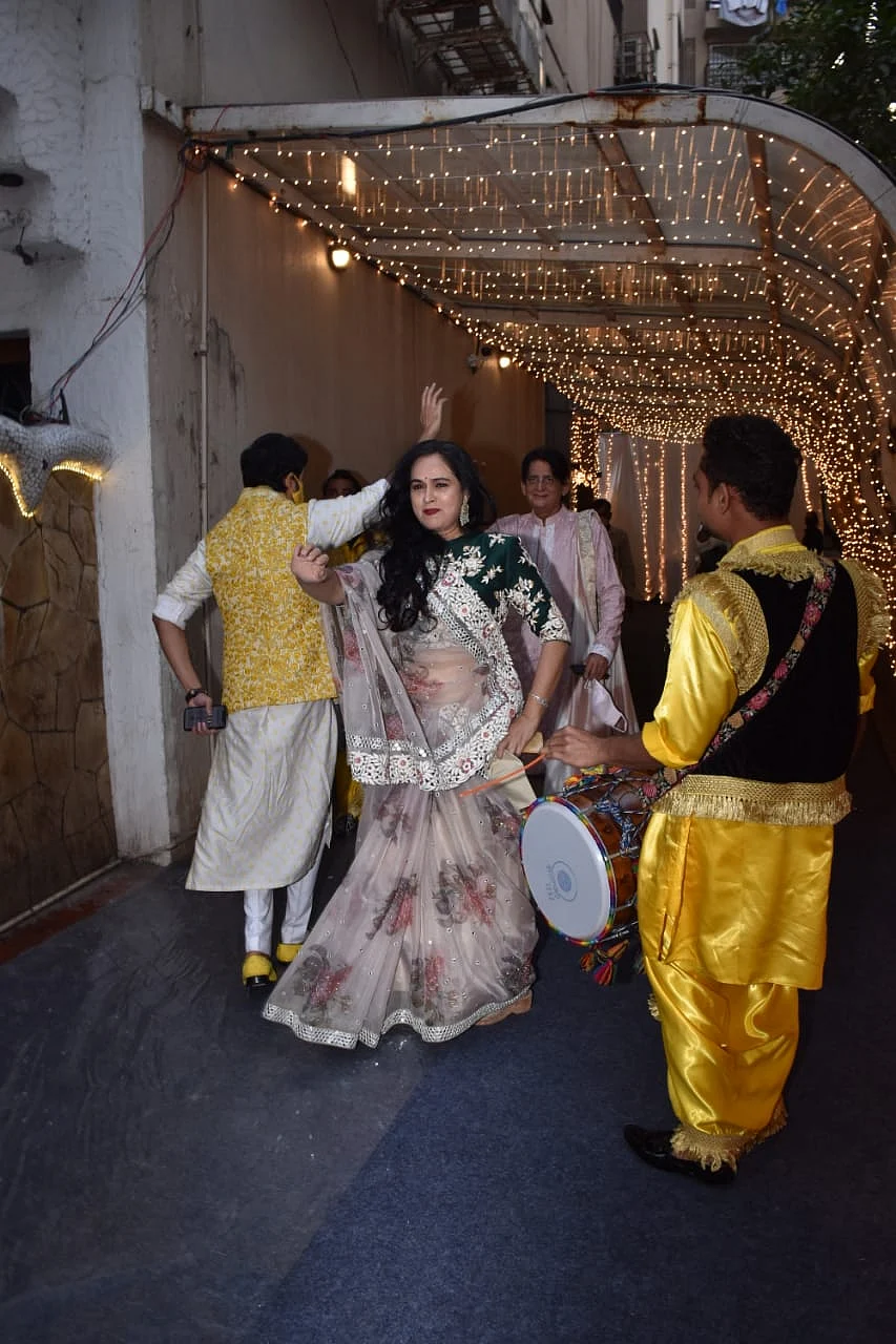 Priyaank Sharma marries Shaza Morani: Anil Kapoor, Nikhil Dwivedi and others attend Padmini Kolhapure's son's wedding; see pics