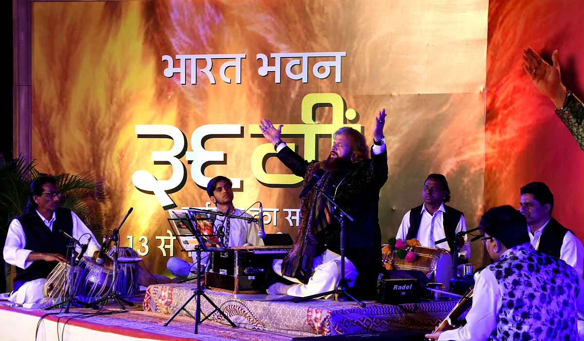 Hans Raj Hans at Bharat Bhavan foundation day celebrations in Bhopal on Saturday