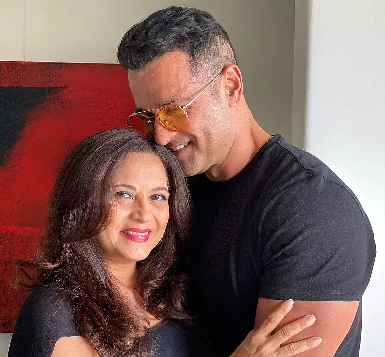 Manasi Joshi Roy and Rohit Roy