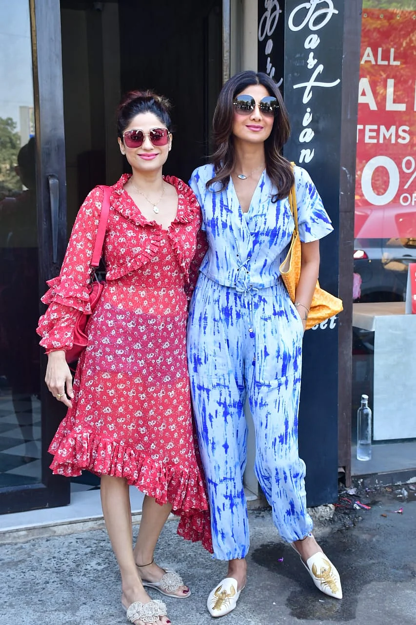 In Pics: Shilpa Shetty steps out with family; Malaika Arora and Arjun Kapoor arrive at Kareena's Bandra residence