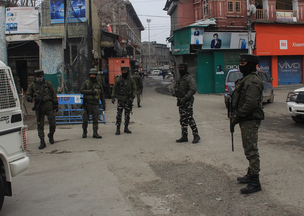 In Pics: Shutdown in Kashmir to mark JKLF founder Mohammad Maqbool Bhat's 37th death anniversary