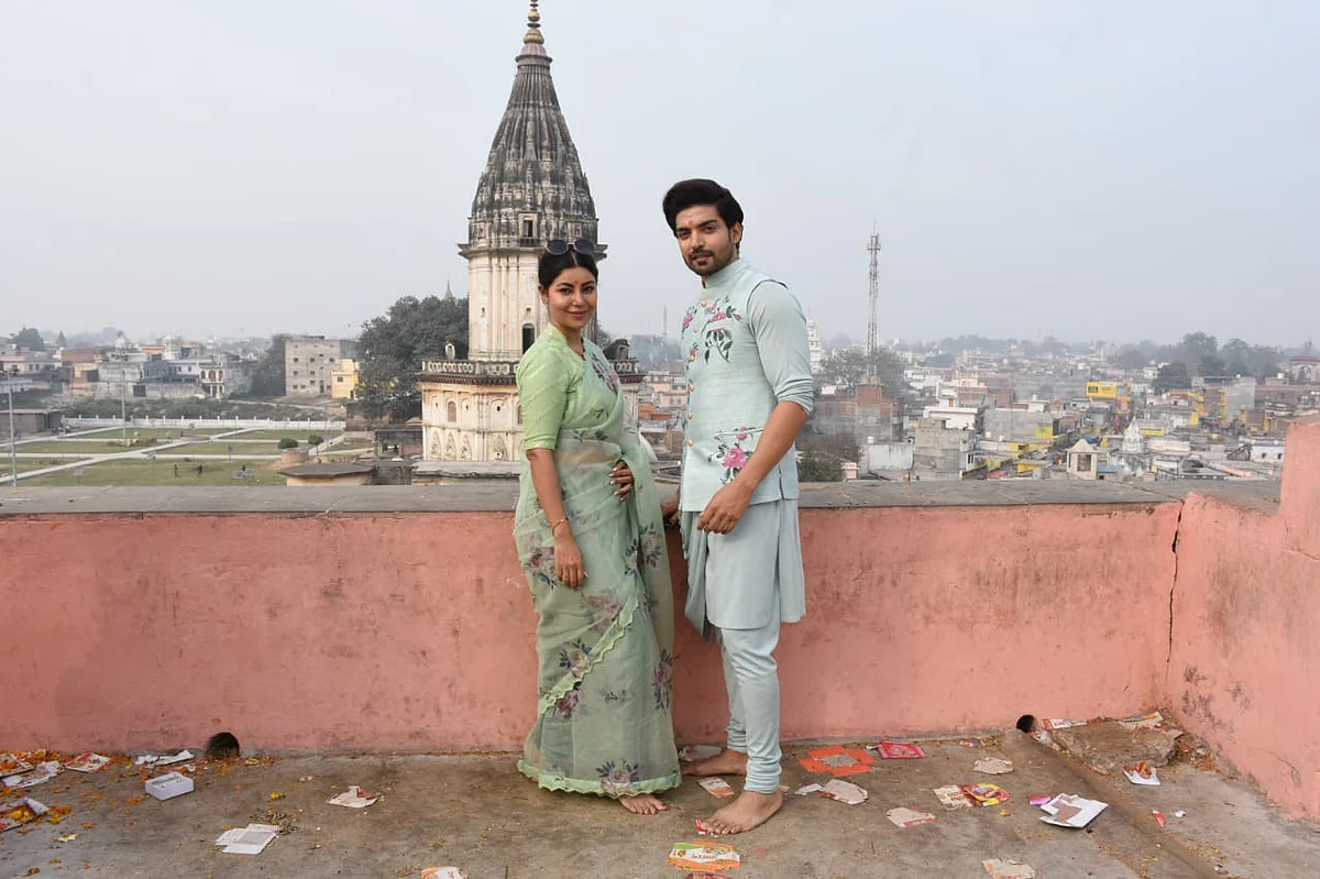 TV's Ram-Sita Gurmeet Choudhary and Debina Bonnerjee visit Ayodhya on wedding anniversary; see pics