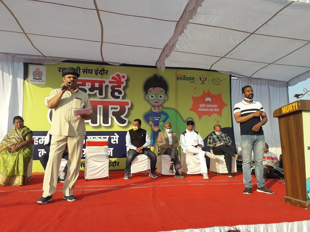 Former MLA Sudarshan Gupta kick-started campaign for segregation of waste in six types in Panchsheel Nagar on Sunday