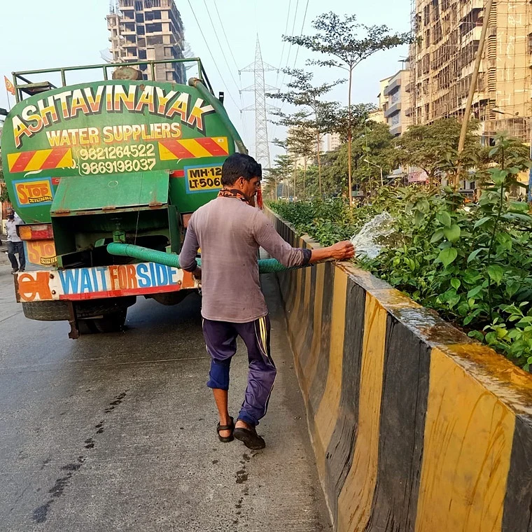 Mira Bhayandar: BJP-Led MBMC opts to spend crores on hired tankers, Sena MLA accuses party of corruption