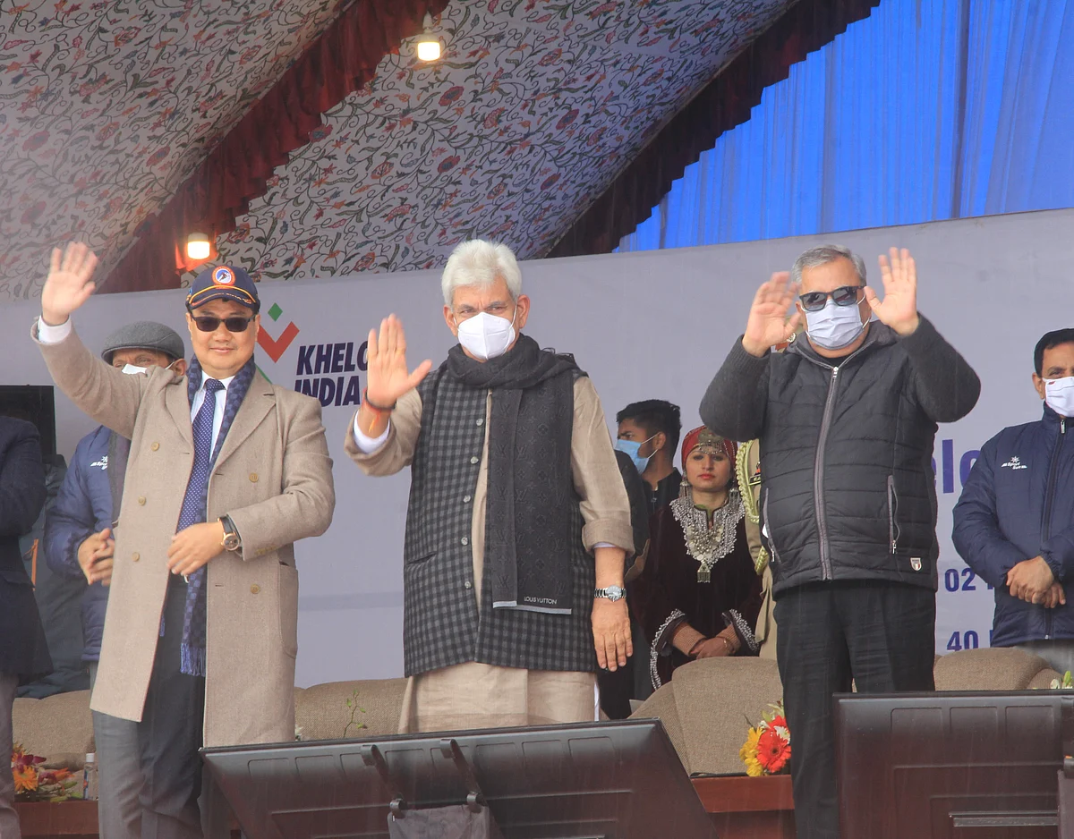 Jammu and Kashmir, Feb 26 (ANI): Union Minister for Youth Affairs and Sports Kiren Rijiju along with Lieutenant Governor of Jammu and Kashmir Manoj Sinha during 2nd edition of Khelo India winter games 2021, in Gulmarg on Friday.