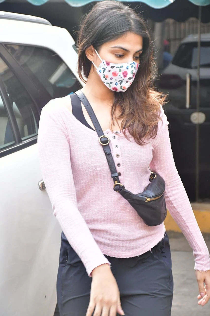 In Pics: Rhea Chakraborty visits the same gym she used to go with Sushant Singh Rajput
