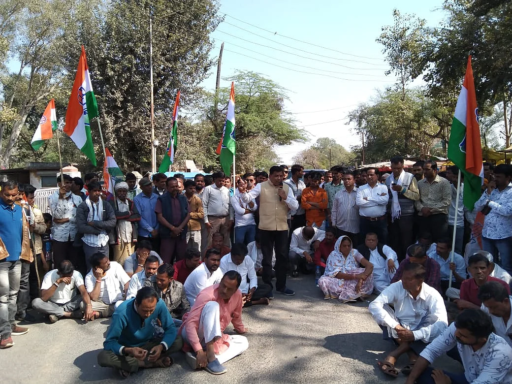 Madhya Pradesh: Chakka jam remains a Congress affair in state