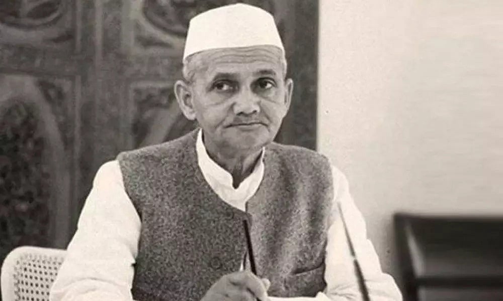 56 years on, govt gets custody of 56 kg gold used to weigh then PM Shastri