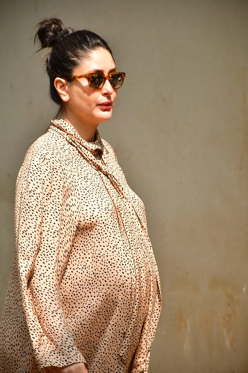 In Pics: 9-months pregnant Kareena Kapoor steps out in style with son Taimur
