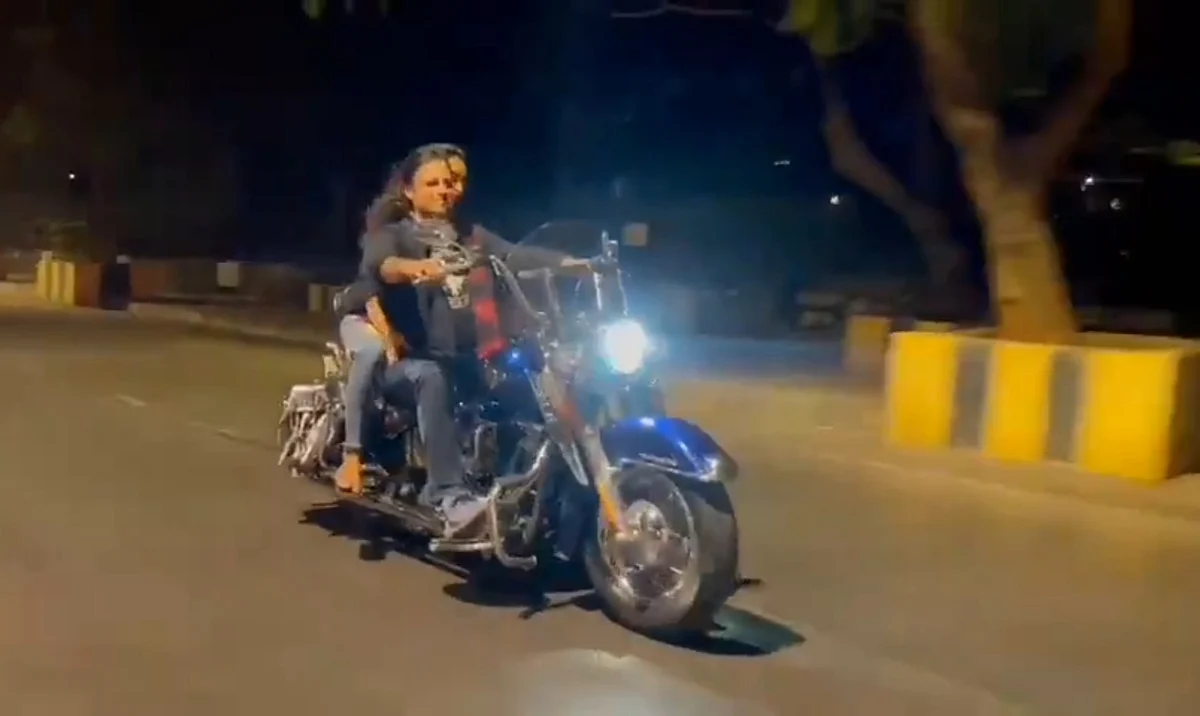 Macho Vivek Oberoi needs no mask and helmet, Mumbai traffic police issues e-challan of Rs 500 for flouting norms