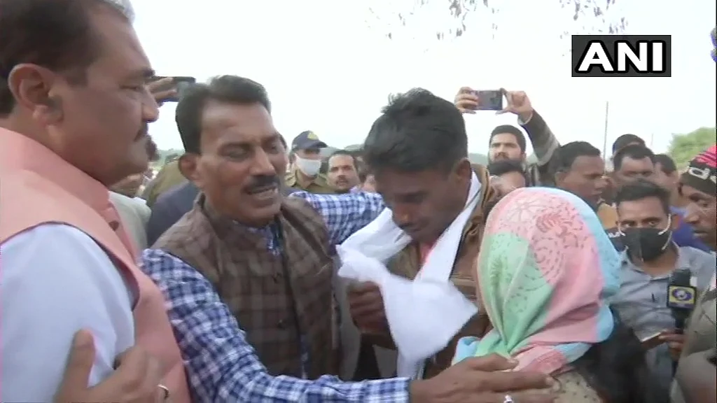 Minister Tulsi Silawat meets families of Sidhi bus accident victims, at the site of the accident.