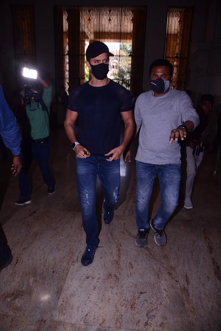 In Pics: Hrithik Roshan reaches Mumbai crime branch to record statement in fake email ID case against Kangana Ranaut
