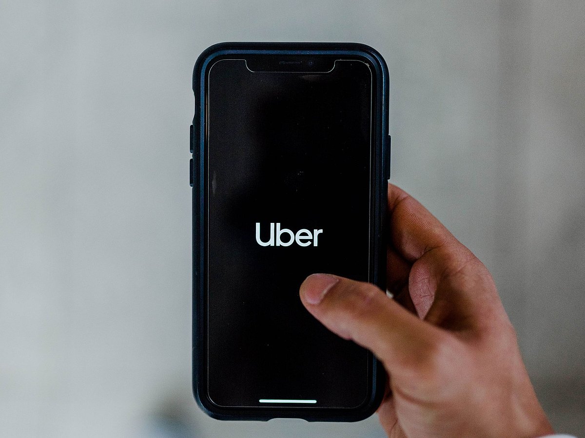 Uber UK drivers to get minimum wage, pensions and other benefits: now Uber Canada proposes change - Vimarsana News