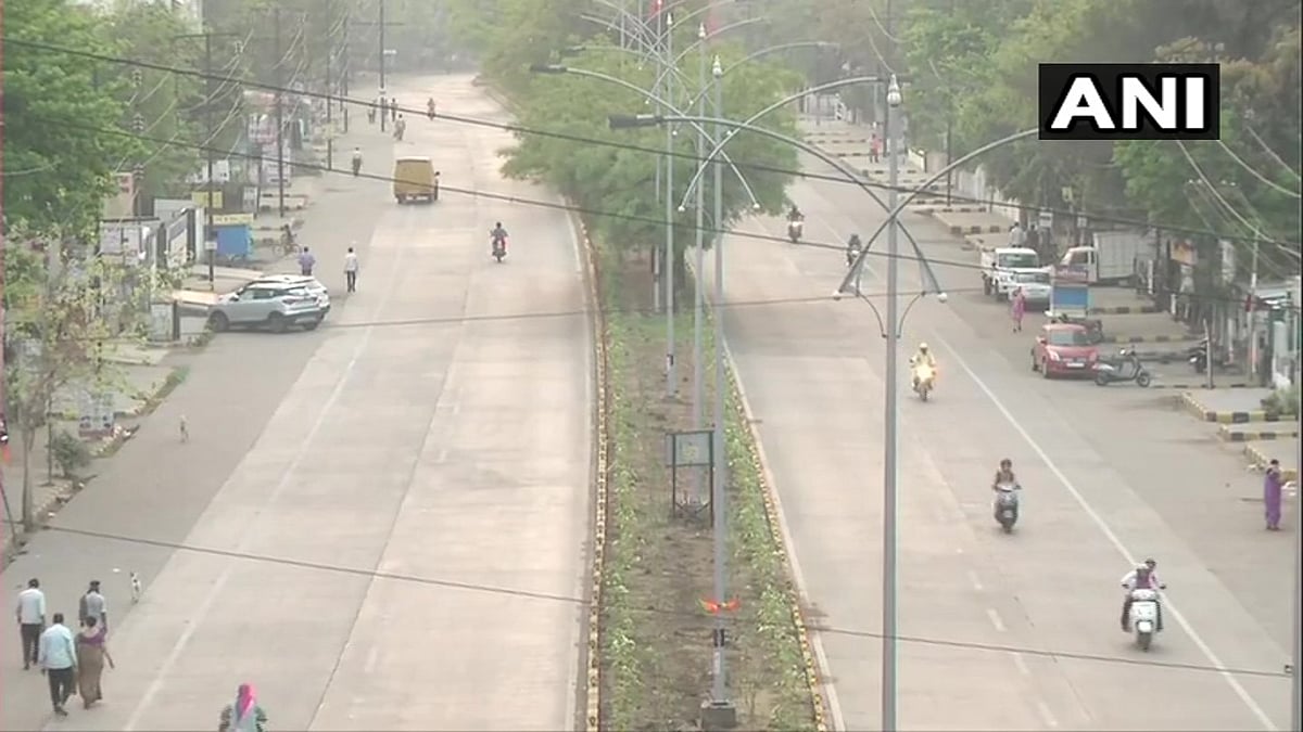 Watch: Traders out on street in Nagpur to protest against mini lockdown - Vimarsana News